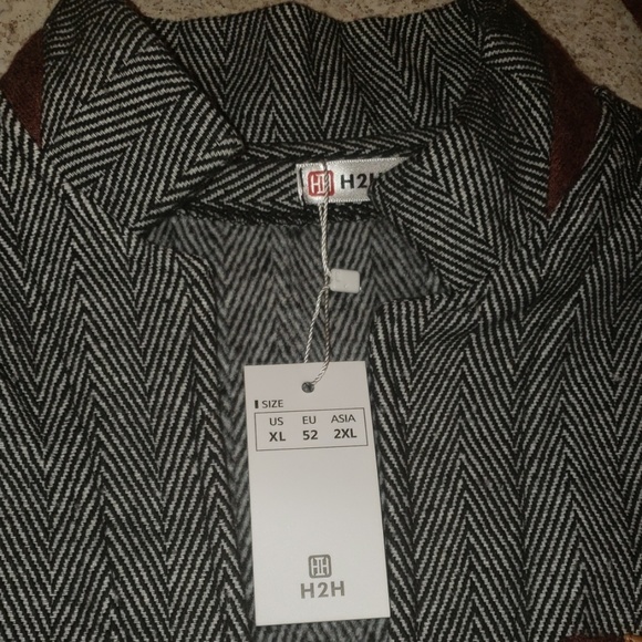 H2H have to have  brand nwt jacket - Picture 3 of 8